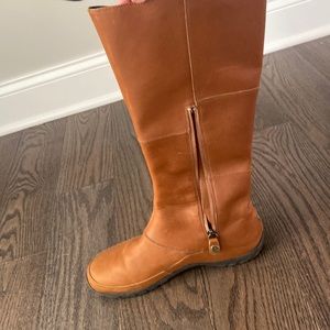 North Face womens 8.5 boots